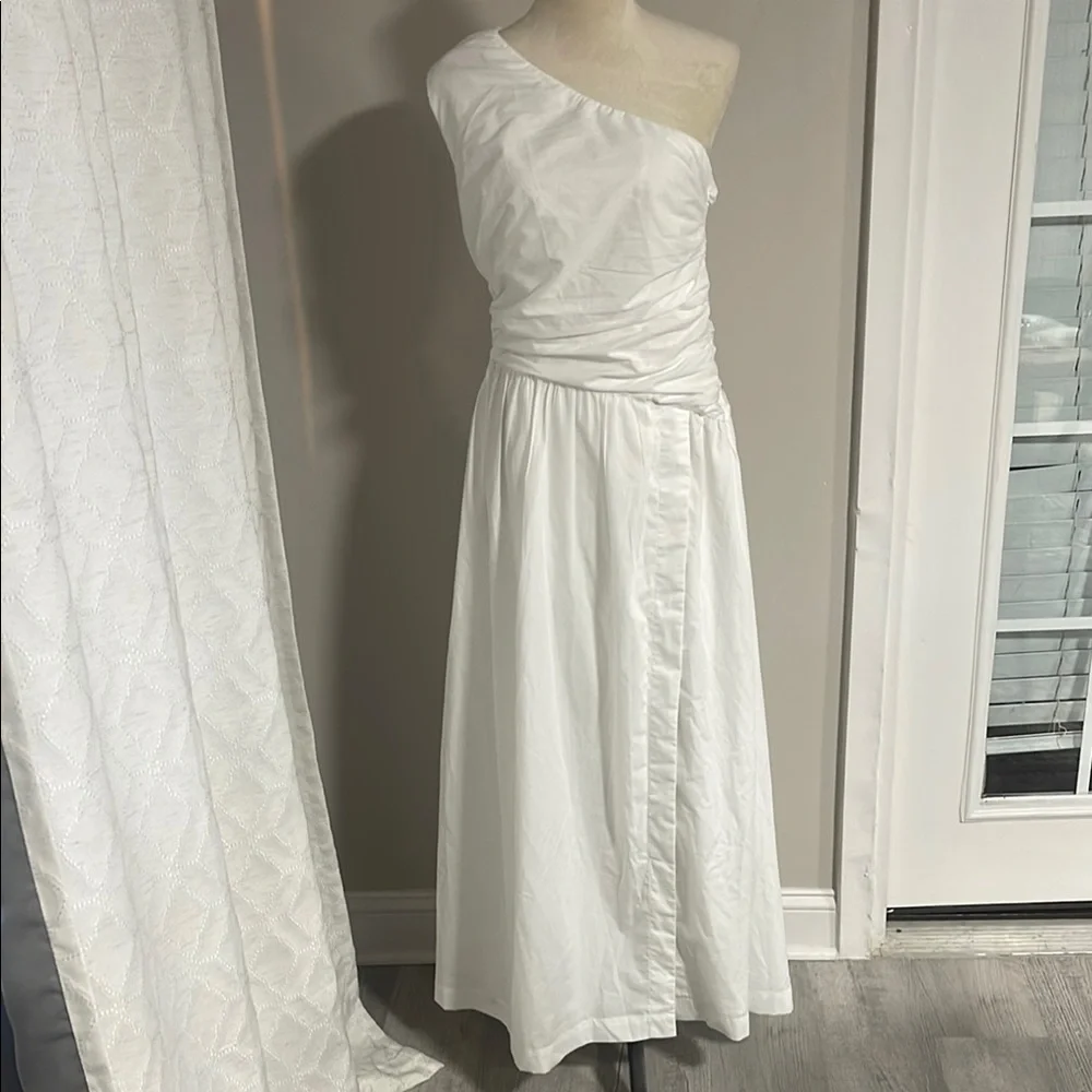 Abercrombie and Fitch Elegant White One-Shoulder Dress size M